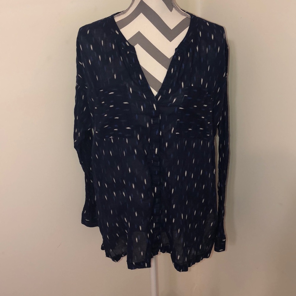 Old Navy lightweight button down shirt
